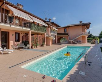 Antico Rovere 2 Sirmione - Sirmione - Zwembad