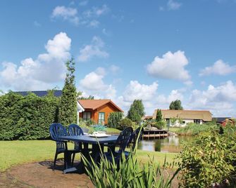 Awesome home in Sint-Annaland with WiFi - Sint Annaland - Patio