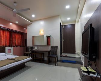 Hotel Rajshree Lodging - Nashik - Habitación