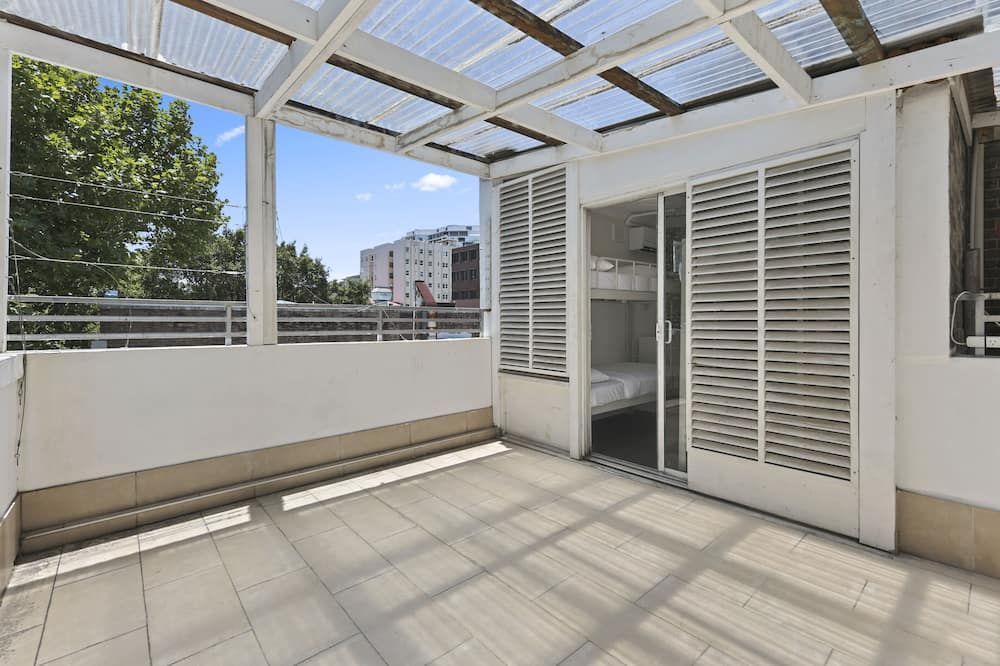 Urban Nomad Potts Point - 18 to 39 only