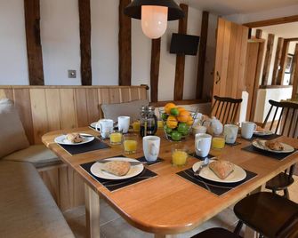 Beautifully Converted 16th Century Barn In The Heart Of Suffolk - Eye - Dining room