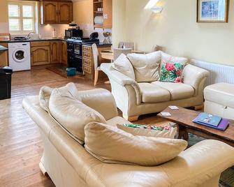 2 bedroom accommodation in Bishops Moat, near Bishops Castle - Montgomery - Sala de estar