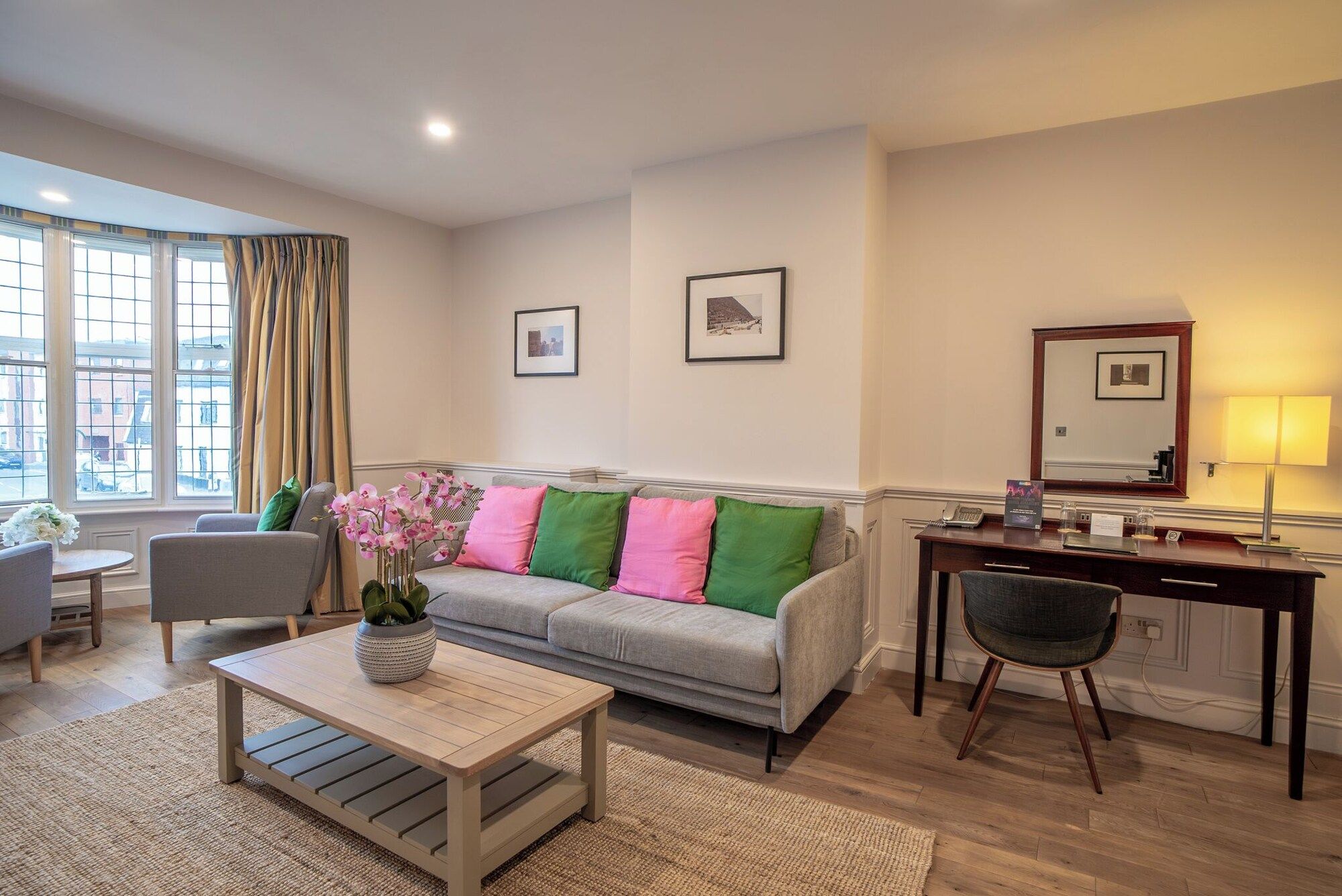 County Hotel - צ'למספורד - סלון