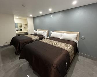 California Inn & Suites Adelanto Us 395 - Adelanto - Bedroom