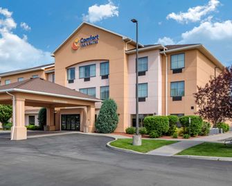 Comfort Inn & Suites Farmington - Victor - Farmington - Gebäude