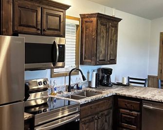 Beautiful, clean & cozy White House Cabin #3 near New Boston Texas - New Boston - Küche