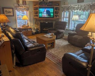 The Secluded Hideaway - West Jefferson
