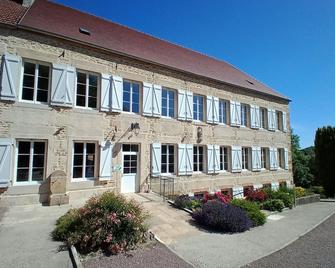 Domaine Ferme Sainte Anne - Лангр - Будівля