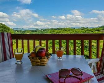 Logis Hôtel Baratxartea - Sare - Balkon
