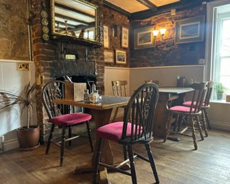 The Old Inn - Axminster - Restaurant