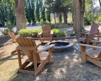 Smokiam Rv Resort - Soap Lake - Binnenhof