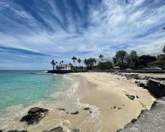 Kona coast Ali'i Dr location by ocean, Clean, HSWIFI salt water pool Poke shack - Hōlualoa - Beach