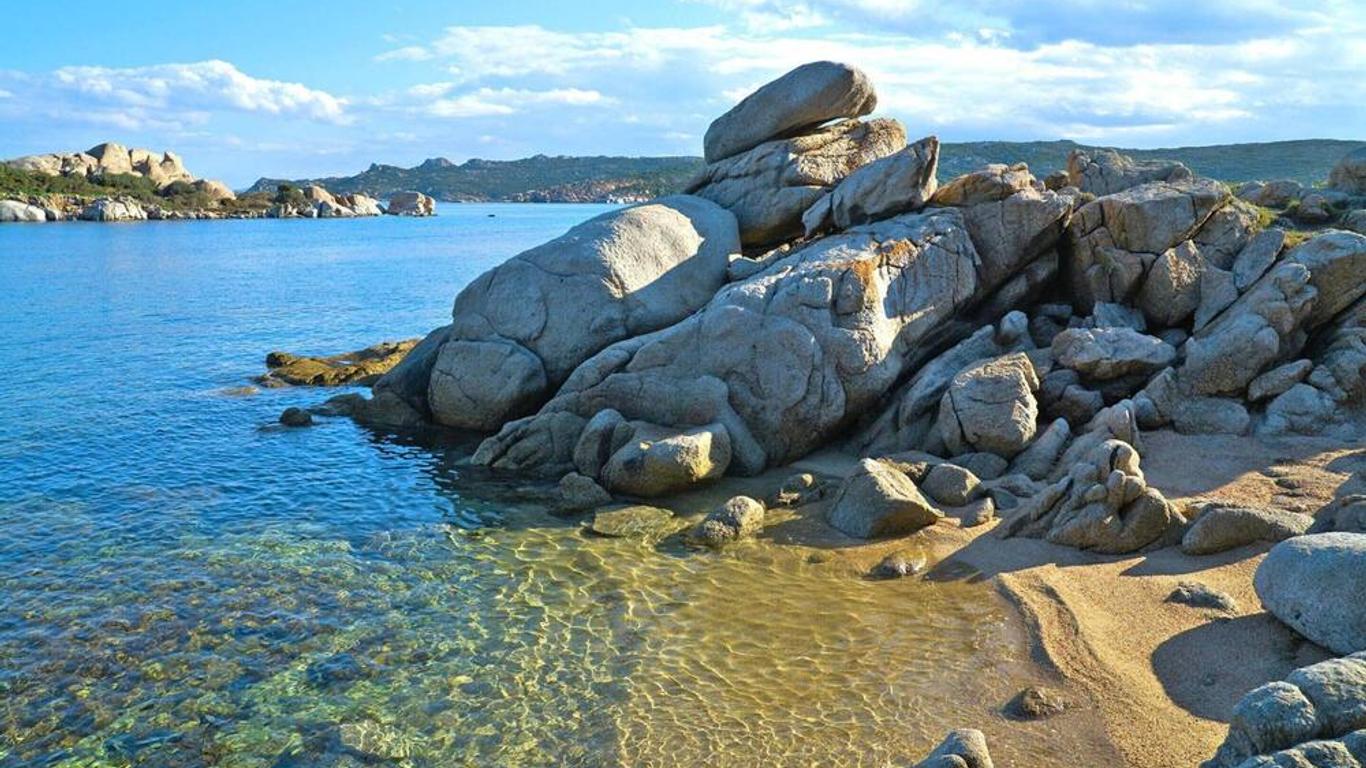 Punta Falcone Resort