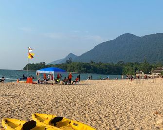 Damai Beach Resort - Kuching - Plage