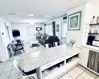 Wonderful Rental - Westerly - Dining room