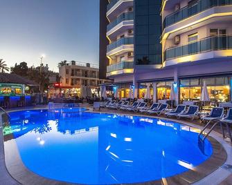 Parador Beach Hotel - Alanya - Piscine