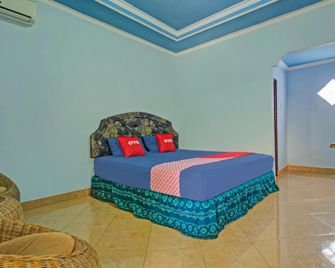 OYO 3724 Penginapan Baiti Jannati Syariah - Banjarbaru - Schlafzimmer