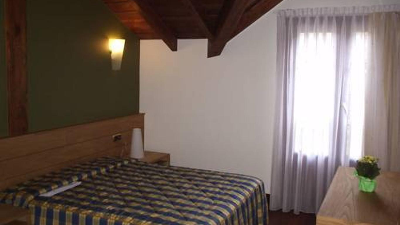 Adeko Hotel