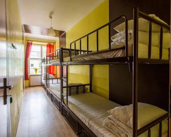 Let's Rock Party Hostel - Krakau - Schlafzimmer