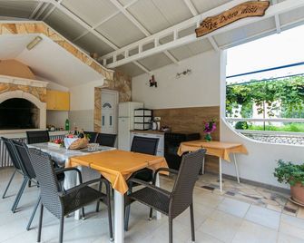 Studio flat Gradac, Makarska (AS-5198-e) - Gradac - Dining room