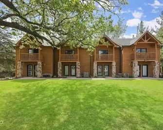 2 Bedroom villa - North Utica - Edificio