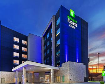 Holiday Inn Express & Suites Houston - N Downtown - Houston - Building
