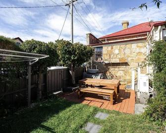 Berwick Cottage and Studio - Hobart - Patio