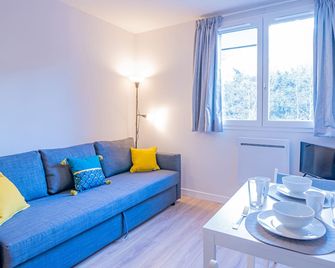 Forclaz River 1- Beautifully crafted Studio - Chamonix - Olohuone