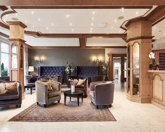 Donna Burghotel am hohen Bogen - Neukirchen beim Heiligen Blut - Lobby