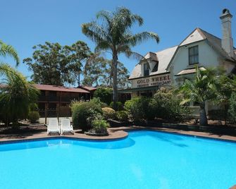 Maclin Lodge Motel - Campbelltown - Piscina
