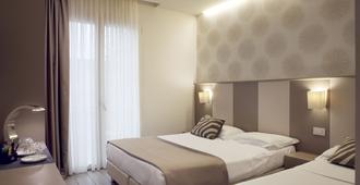 L'Hotel - Rimini - Bedroom