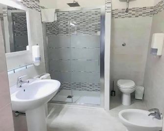 Tanit Hotel Ristorante Museo - Carbonia