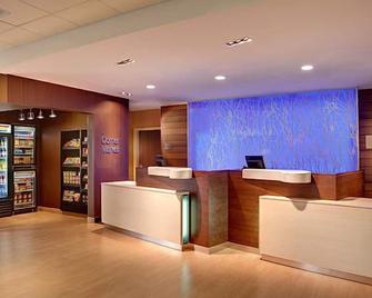 Fairfield Inn & Suites by Marriott Des Moines Urbandale - Urbandale - Rezeption