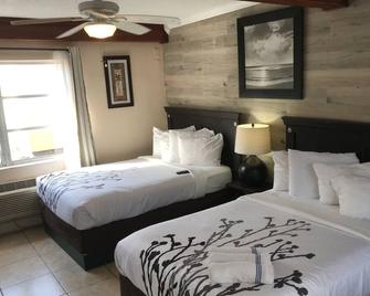 Schooner Hotel - Madeira Beach - Bedroom