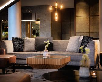 Hyatt Regency Cologne - קלן - לובי