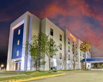 Hampton Inn Baton Rouge - Denham Springs - Denham Springs - Building
