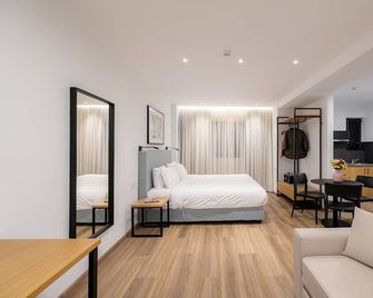 Earos Urban Living - Athen - Schlafzimmer