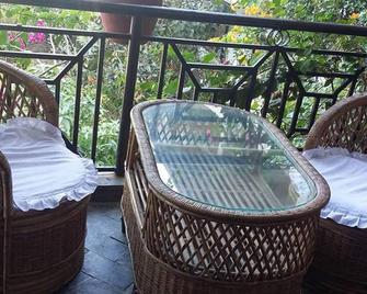 Hotel Bandipur Palace - Bandipur - Balcón