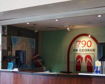 790 on George Backpackers - סידני - דלפק קבלה