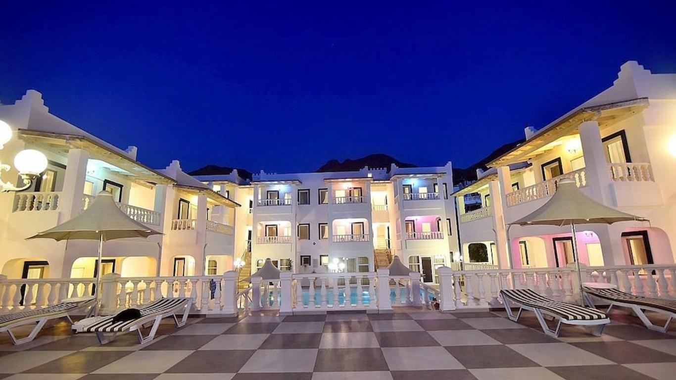 Bahama Art Hotel