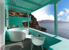 Secret Gem Suites - Oia - Balkon