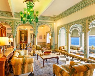 Shiv Niwas Palace by HRH Group of Hotels - Udaipur - Living room