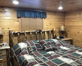 Mountain Cabin Near 49 Degrees North Ski Resort and the best Huckleberry picking - Chewelah - Habitación