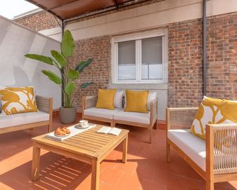 Elegant apartment with large terrace - Madrid - Patio