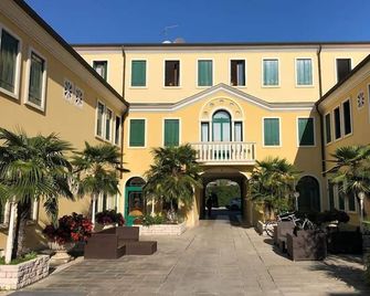 Hotel Alla Busa - Noventa Vicentina - Gebäude