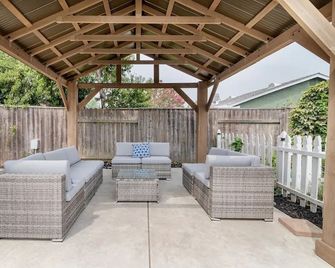 Lovely house with nice POOL & Backyard - Fair Oaks - Patio