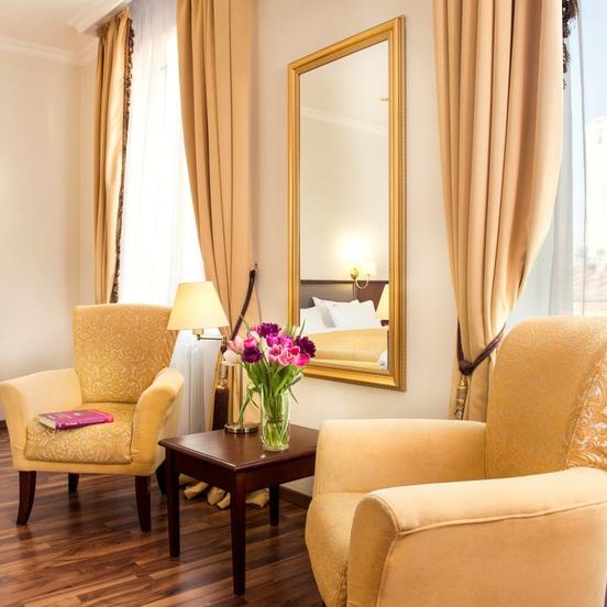 Greguar Hotel & Apartments image 1