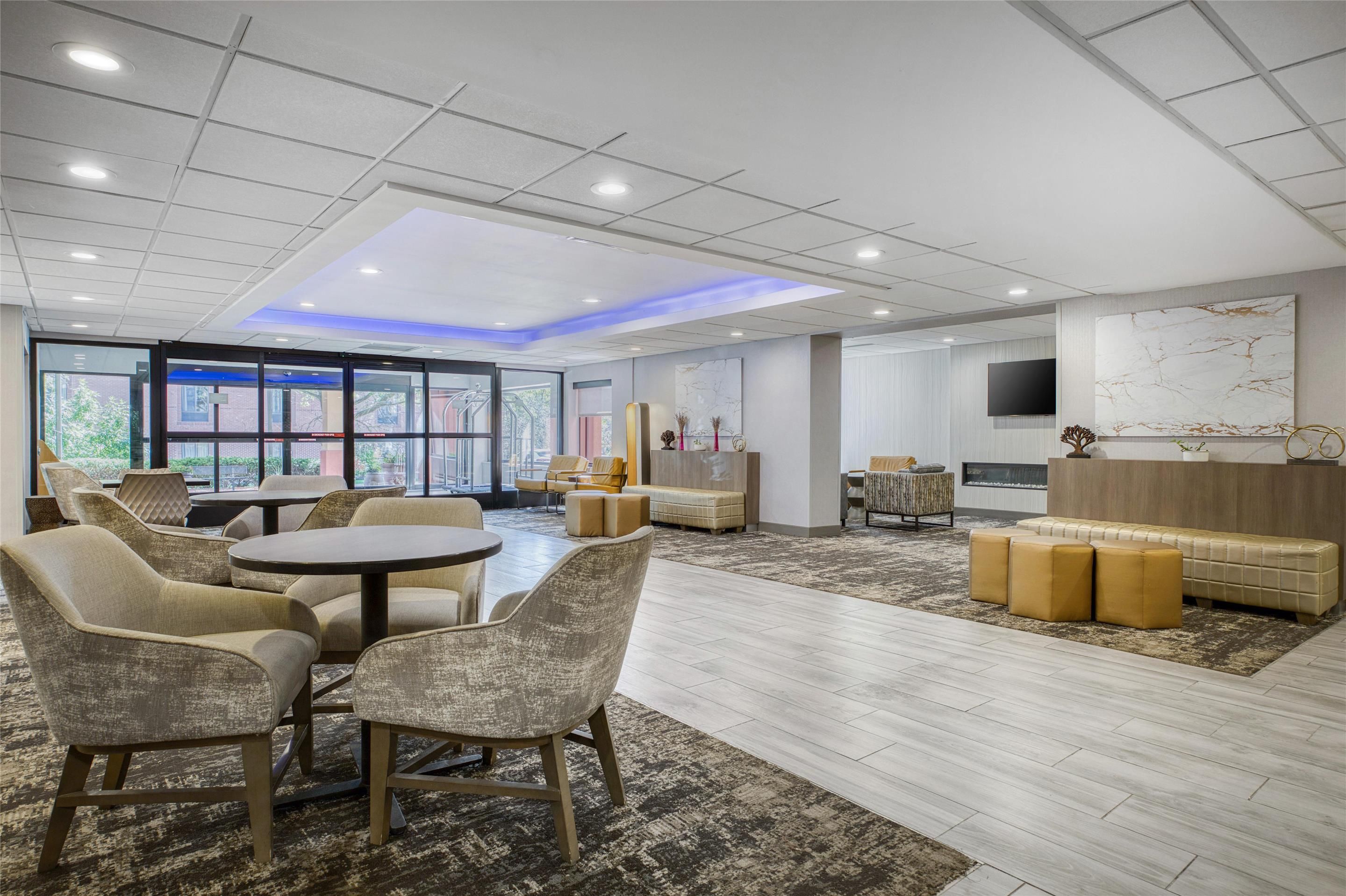 SureStay Plus by Best Western Chicago Lombard - Lombard - Lounge