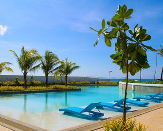 Ciriaco Hotel and Resort - Calbayog City - Pool