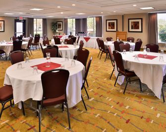 Holiday Inn Express & Suites Albany By IHG - Albany - Restaurante